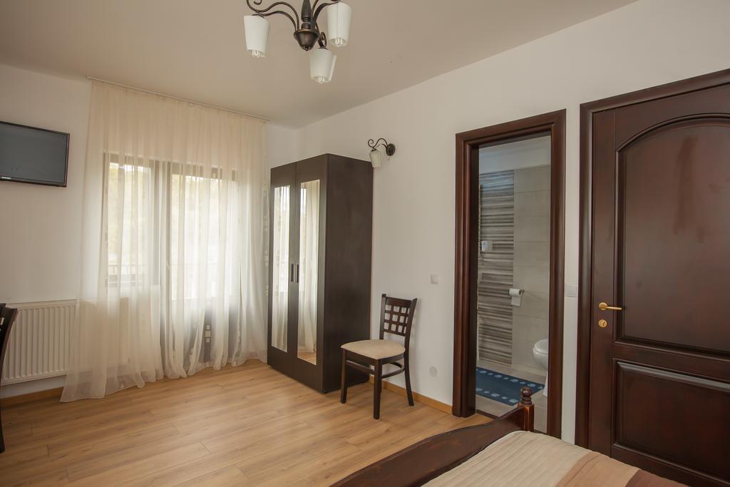 Pensiunea Aurora Hotel Racova Luaran gambar