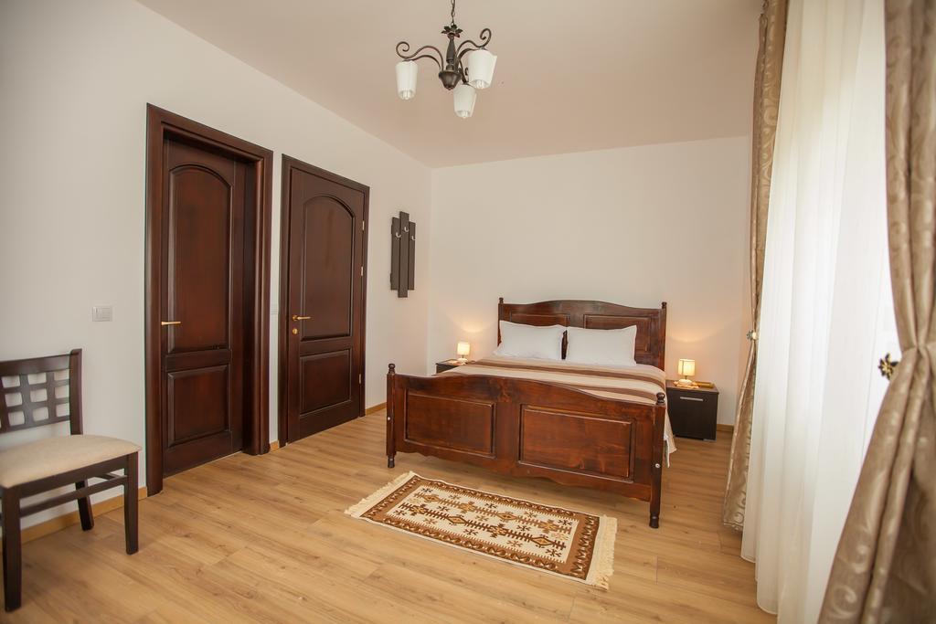 Pensiunea Aurora Hotel Racova Luaran gambar