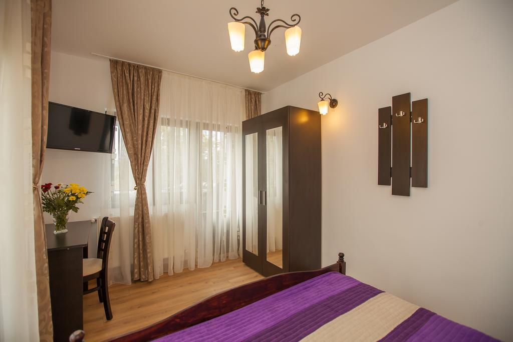 Pensiunea Aurora Hotel Racova Luaran gambar