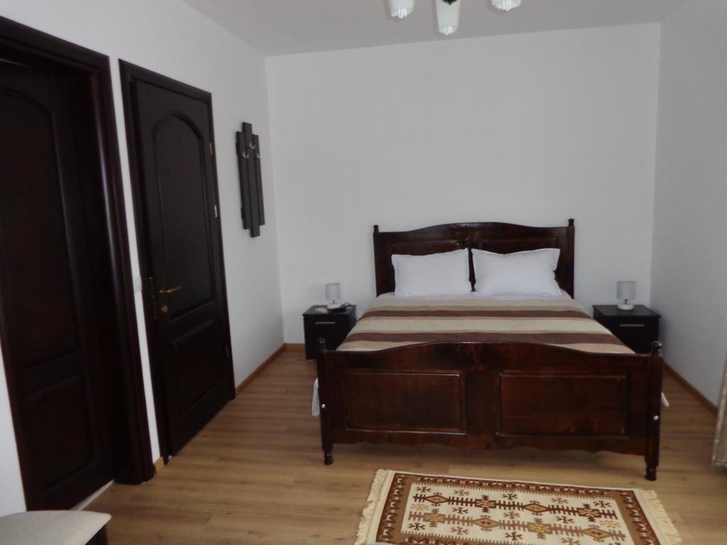 Pensiunea Aurora Hotel Racova Luaran gambar